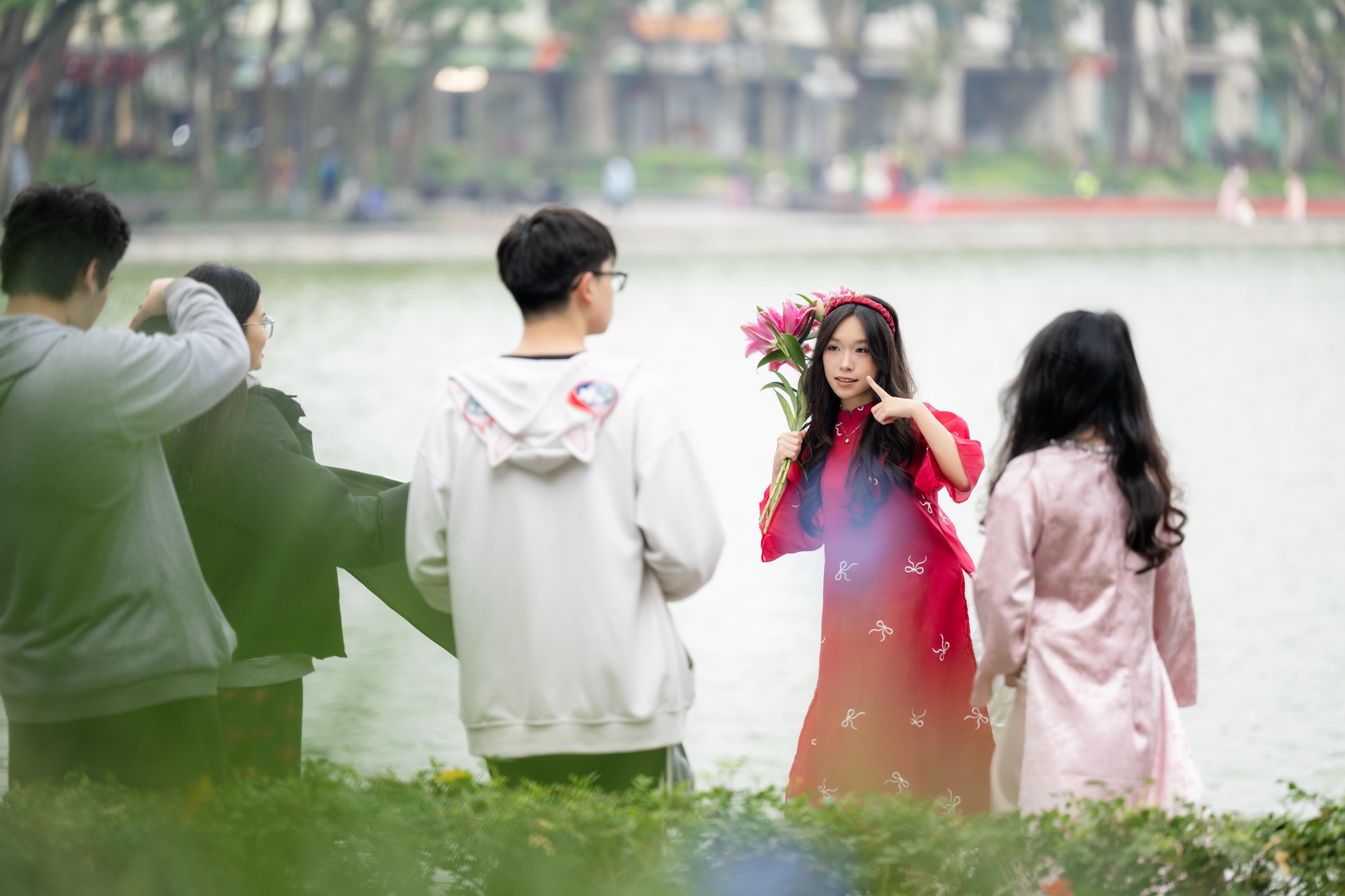 Tết đuổi sát nút, cả nàng thơ và thợ ảnh cùng chạy đua- Ảnh 7. Tết đuổi sát nút, cả nàng thơ và thợ ảnh cùng chạy đua- Ảnh 7.