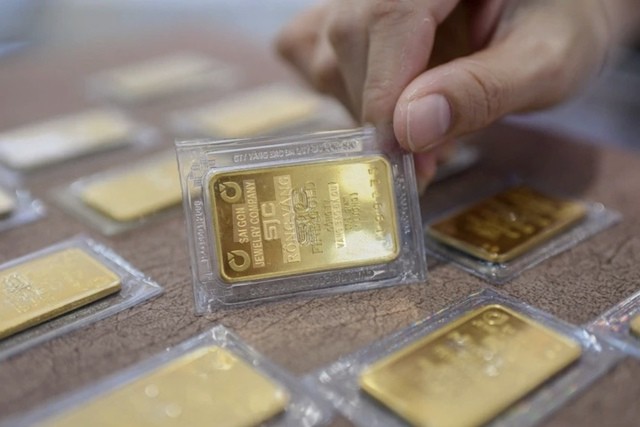 7 ng&agrave;y biến động của người mua v&agrave;ng, mua bạc: Lỗ gần 28 triệu trong 1 tuần!- Ảnh 1.