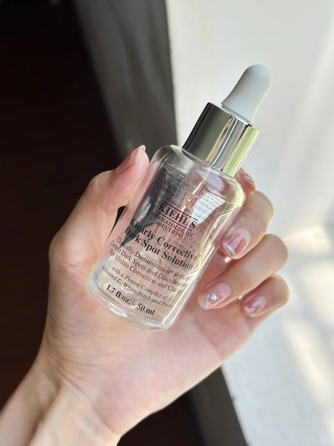 Kh&ocirc;ng phải cứ b&ocirc;i serum vitamin C l&agrave; da đẹp: 5 mẹo gi&uacute;p bạn tăng hiệu quả "chống gi&agrave;"- Ảnh 5.