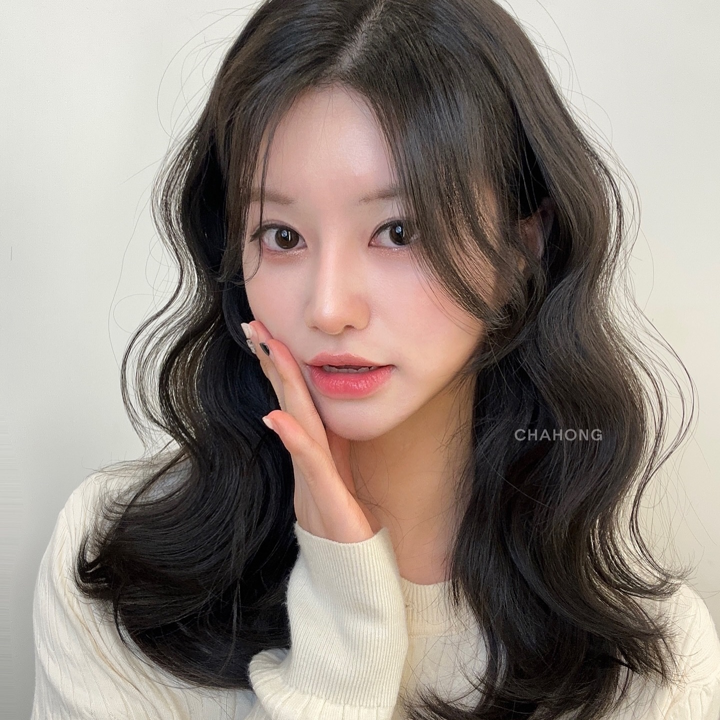 Tết không uốn tóc thì quá phí: 5 kiểu tóc xoăn sang chảnh, thu gọn gương mặt cực Tết không uốn tóc thì quá phí: 5 kiểu tóc xoăn sang chảnh, thu gọn gương mặt cực