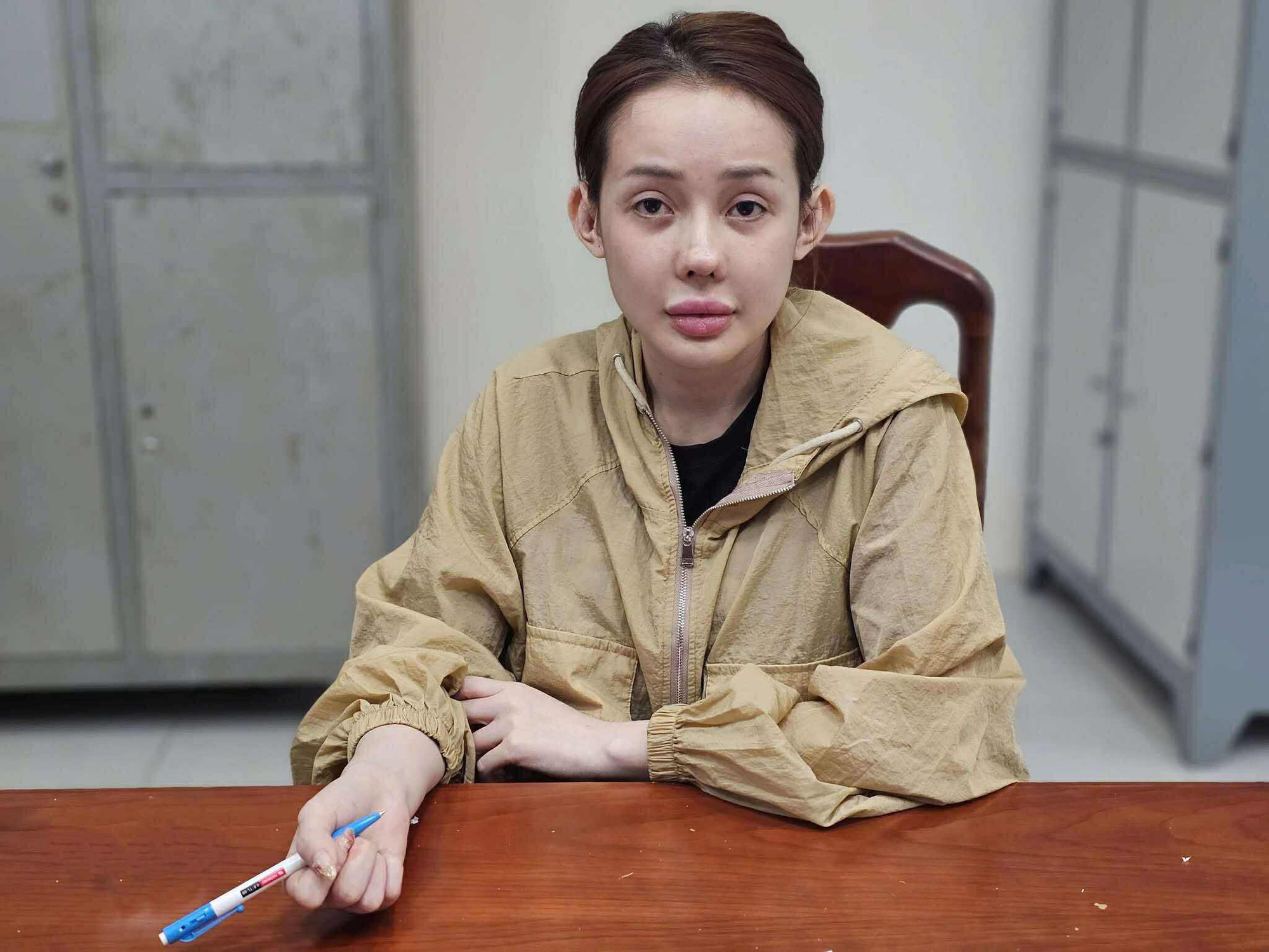 Tình hình bất thường của em gái Ngân 98- Ảnh 2. Tình hình bất thường của em gái Ngân 98- Ảnh 2.