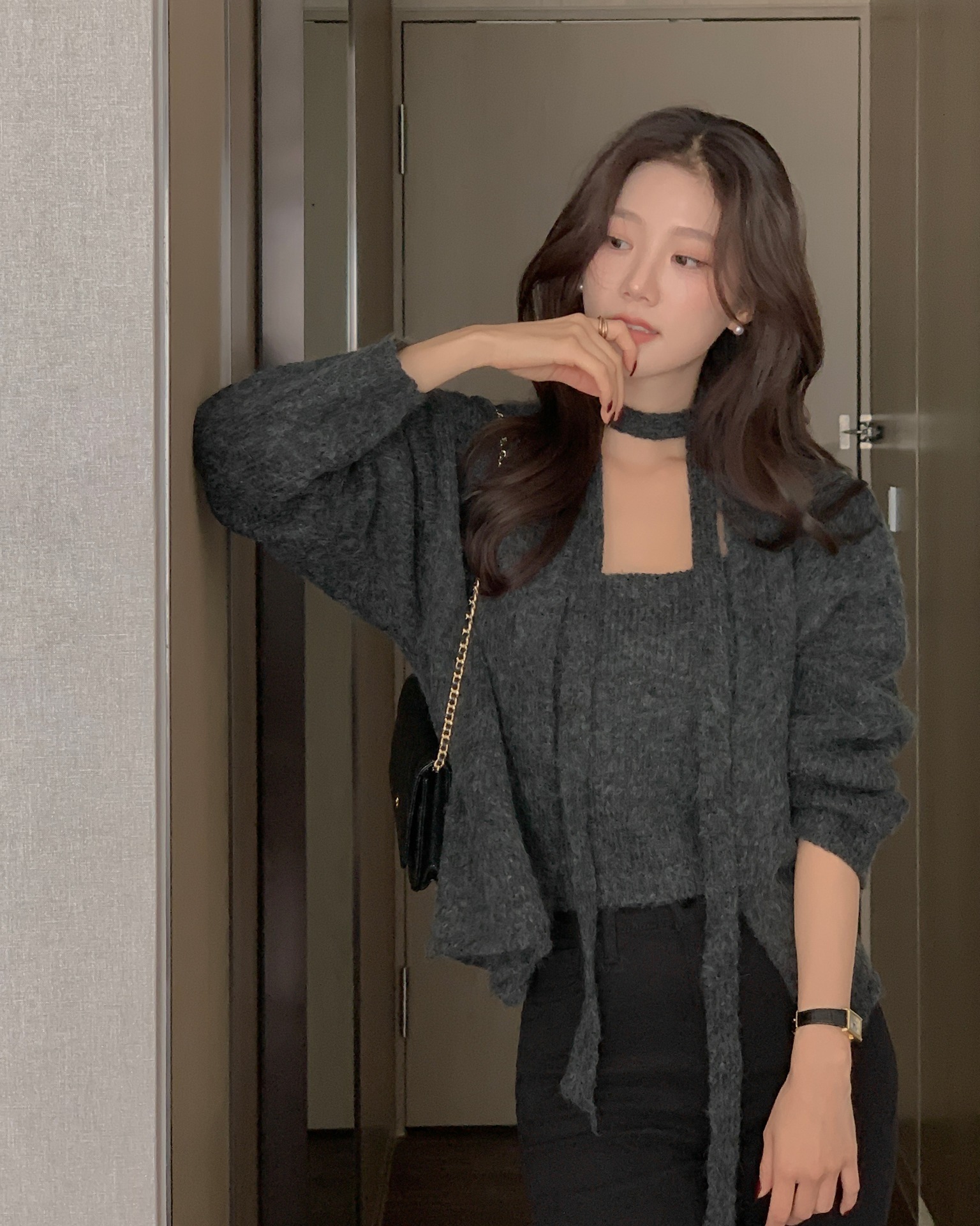 Thời tiết này là phải mặc áo cardigan với 5 cách mix sành điệu mọi hoàn cảnh- Ảnh 6. Thời tiết này là phải mặc áo cardigan với 5 cách mix sành điệu mọi hoàn cảnh- Ảnh 6.