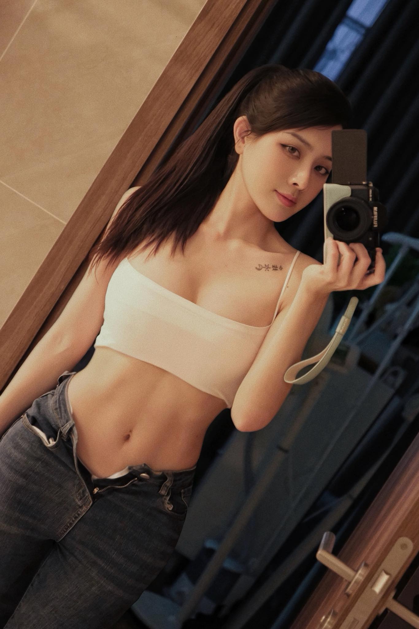 Bạn g&aacute;i &ldquo;tr&acirc;m anh thế phiệt&rdquo; của cầu thủ Văn Thanh tung ảnh bikini &ldquo;cực ch&aacute;y&rdquo;, visual n&eacute;t căng, body chuẩn hotgirl ph&ograve;ng gym- Ảnh 3.