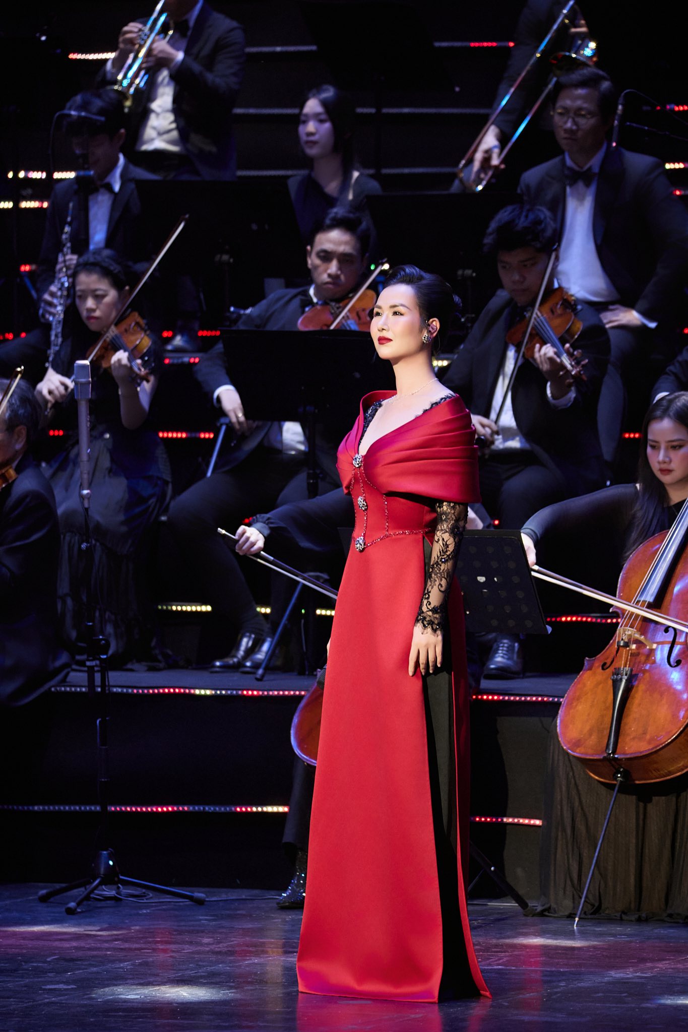 Giảng viên Nhạc viện đi hát 20 năm không scandal: Biểu diễn loạt sự kiện tầm cỡ quốc gia, đắt show bậc nhất Vbiz- Ảnh 4.