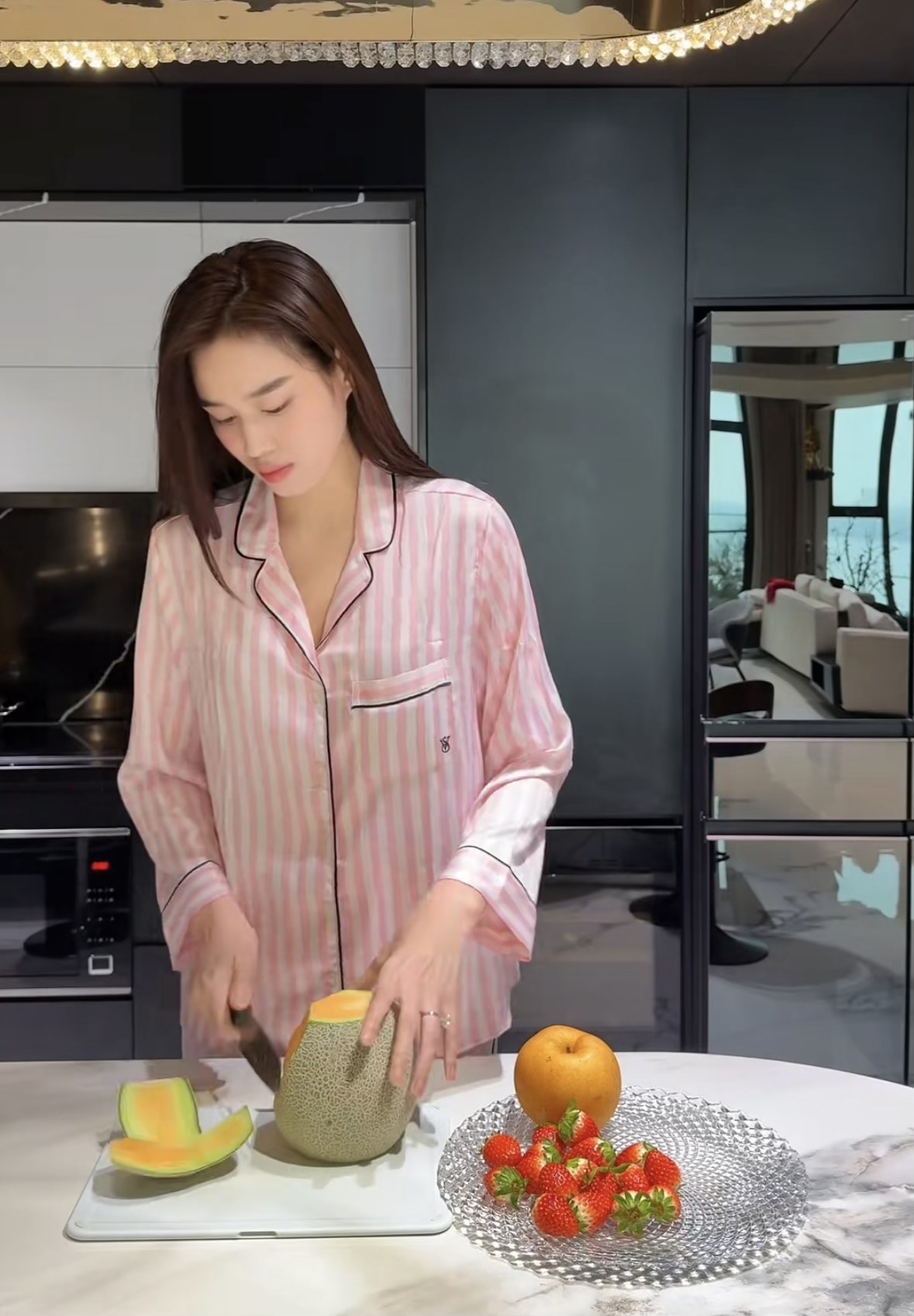 Viết Vương l&agrave;m lộ chuyện Đỗ H&agrave; đang mang thai?- Ảnh 2.