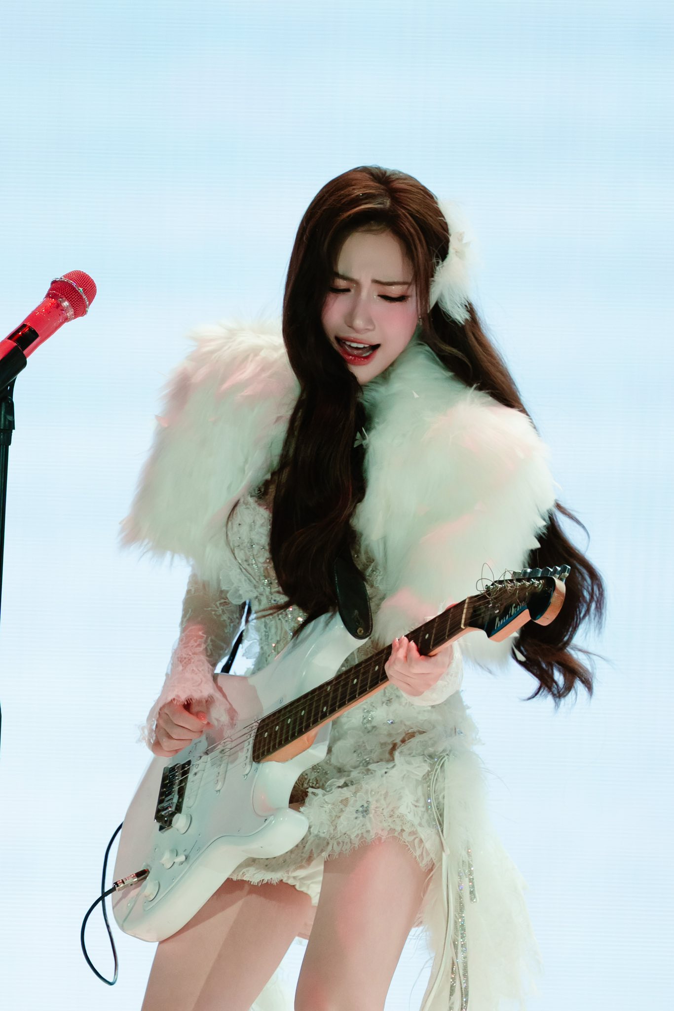 Ho&agrave; Minzy lần đầu l&agrave;m c&ocirc; d&acirc;u- Ảnh 4.