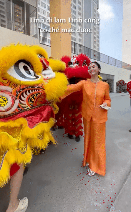 Ngo&agrave;i &aacute;o d&agrave;i, một trend đồ Tết chuẩn ph&uacute; b&agrave; khiến phụ nữ tuổi 35+ m&ecirc; mệt, được 