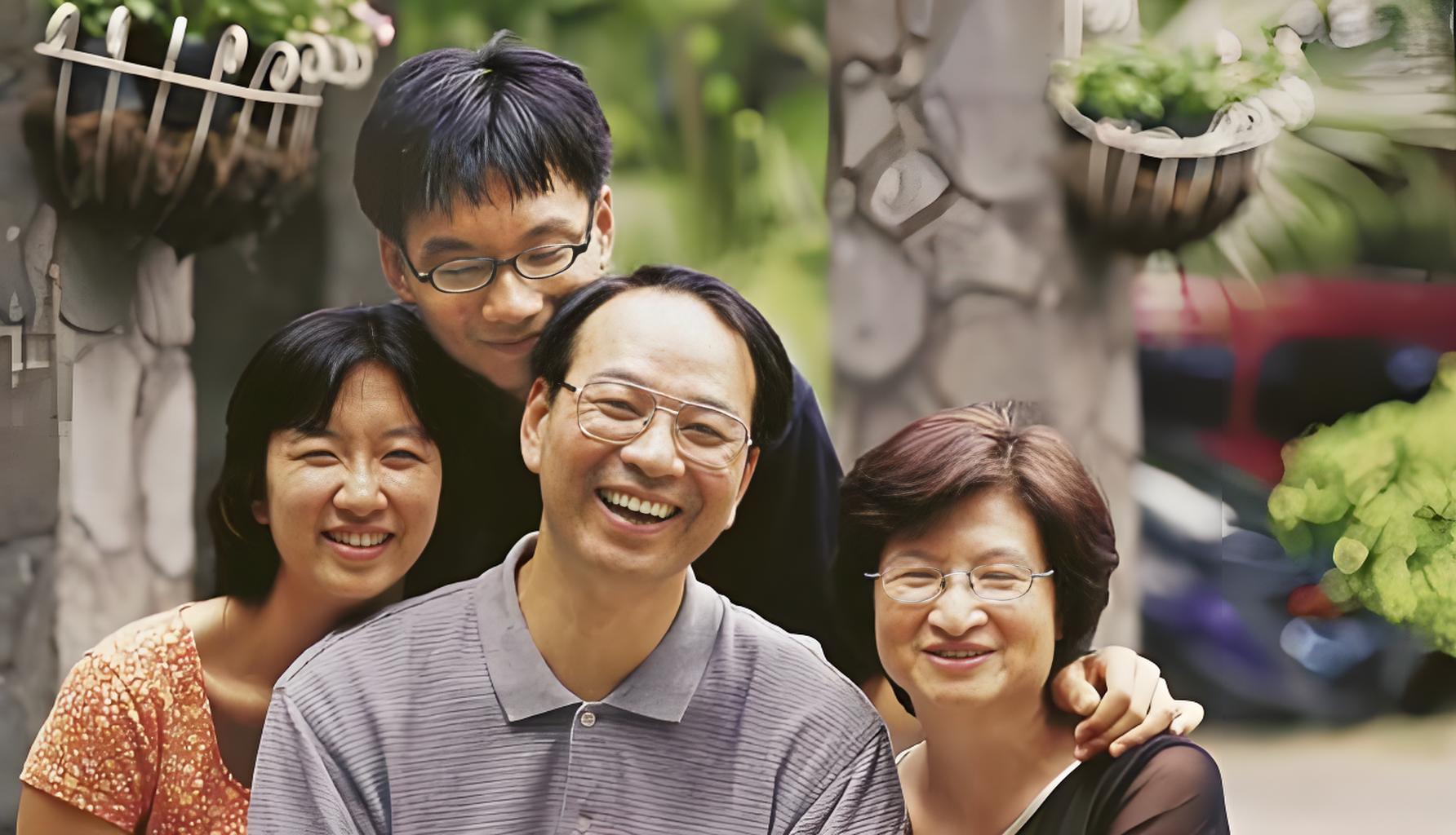 Qua nửa đời người mới thấm: Gia đ&igrave;nh c&oacute; y&ecirc;n ấm hay kh&ocirc;ng, đ&ocirc;i khi lại do đứa "k&eacute;m cỏi nhất" quyết định- Ảnh 2.