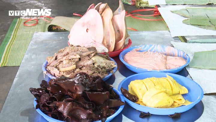 Về Hưng Y&ecirc;n tận thấy c&aacute;ch chế biến loại gi&ograve; chả &lsquo;độc nhất v&ocirc; nhị&rsquo; phục vụ Tết- Ảnh 3.