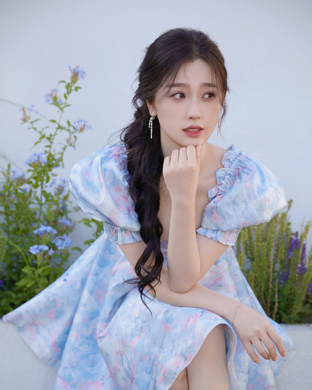 Hội thánh nữ khoe giàu đua nhau “ngã ngựa”: Người đẹp K. bị cắt sóng thẳng tay, có người nguy cơ “bóc lịch”- Ảnh 8. Hội thánh nữ khoe giàu đua nhau “ngã ngựa”: Người đẹp K. bị cắt sóng thẳng tay, có người nguy cơ “bóc lịch”- Ảnh 8.