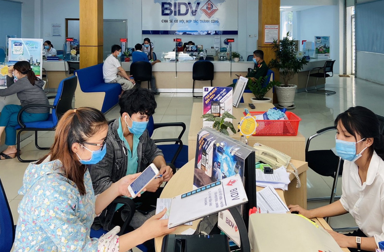 BIDV, Vietcombank, VietinBank... dừng hoạt động tr&ecirc;n loạt điện thoại từ 1/3/2026- Ảnh 1.