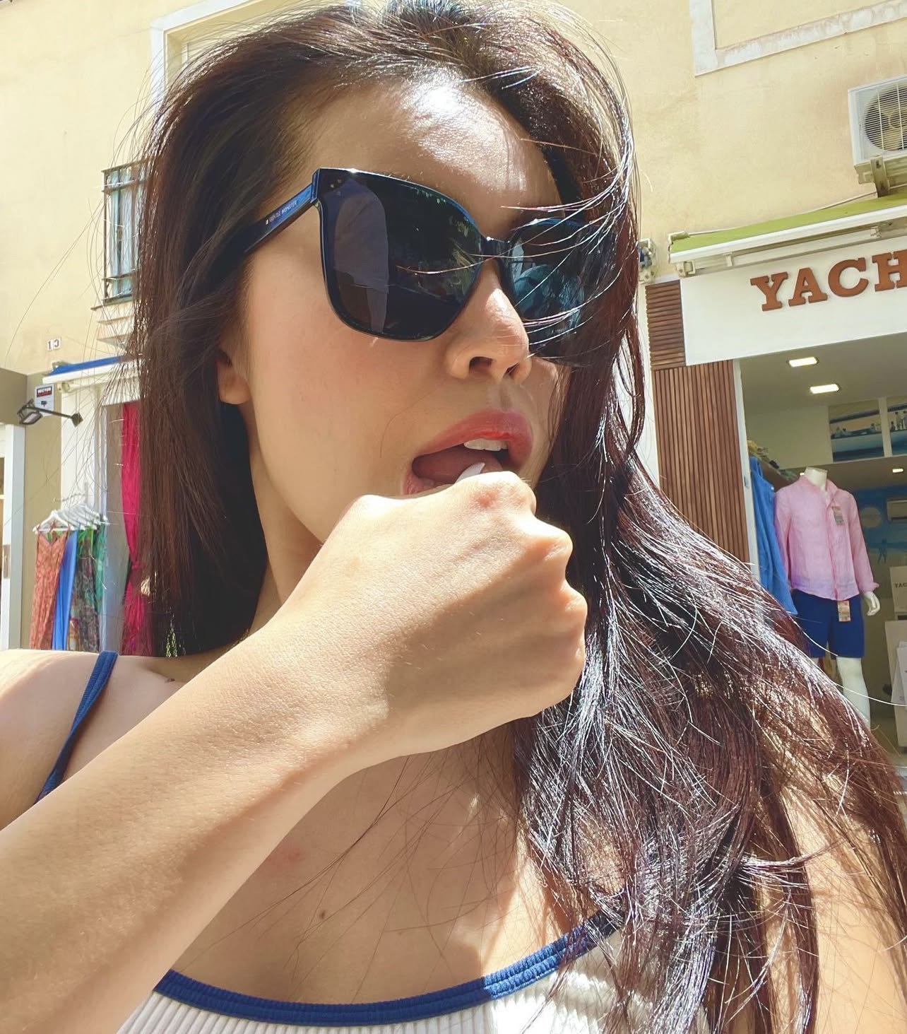 Minh T&uacute; tuổi 34 phục hồi da th&agrave;nh c&ocirc;ng, mặt căng b&oacute;ng rạng rỡ nhờ loại nước c&oacute; nguy&ecirc;n liệu b&aacute;n đầy ngo&agrave;i chợ- Ảnh 2.