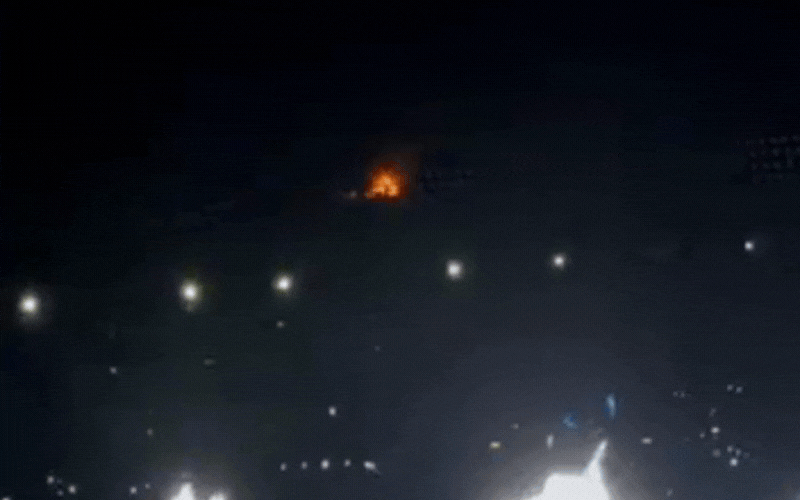 Ho&agrave; Minzy mở m&agrave;n qu&aacute; "bốc" v&agrave; thực sự xuất hiện 1 đ&aacute;m ch&aacute;y- Ảnh 2.