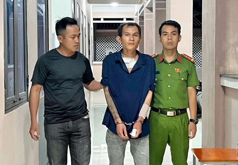 Sự lạnh l&ugrave;ng của kẻ s&aacute;t hại một c&aacute;n bộ c&ocirc;ng an- Ảnh 1.