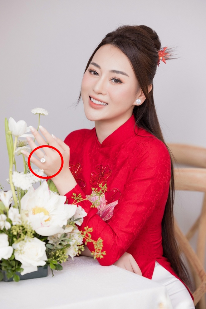 Phương Oanh kh&ocirc;ng c&ograve;n đeo nhẫn cưới- Ảnh 5.