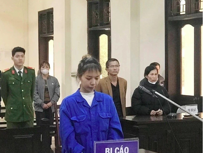 D&ugrave;ng dao đ&acirc;m chồng tử vong g&acirc;y chấn động: M&acirc;u thuẫn từ việc kh&ocirc;ng đưa tiền lương cho vợ- Ảnh 2.