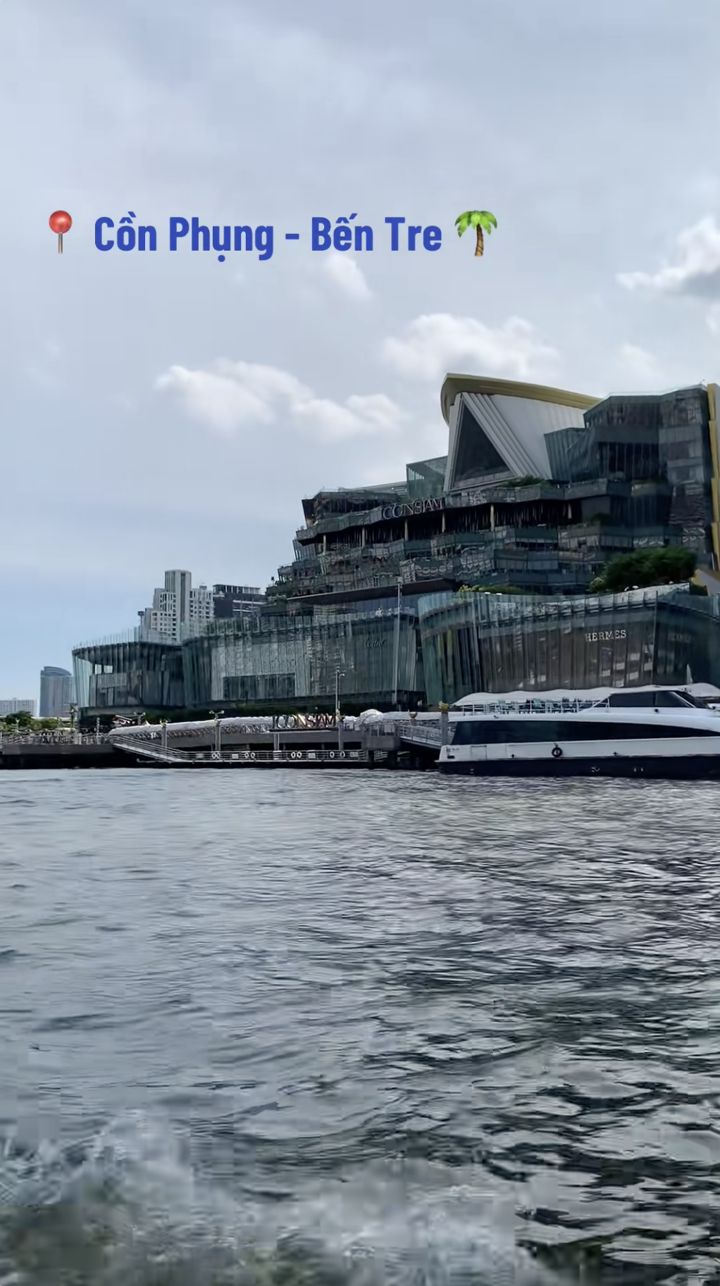 "Đừng tưởng ngh&egrave;o rồi muốn l&agrave;m g&igrave; th&igrave; l&agrave;m" - Trend du lịch khiến d&acirc;n t&igrave;nh rầu nhất hiện nay- Ảnh 4.