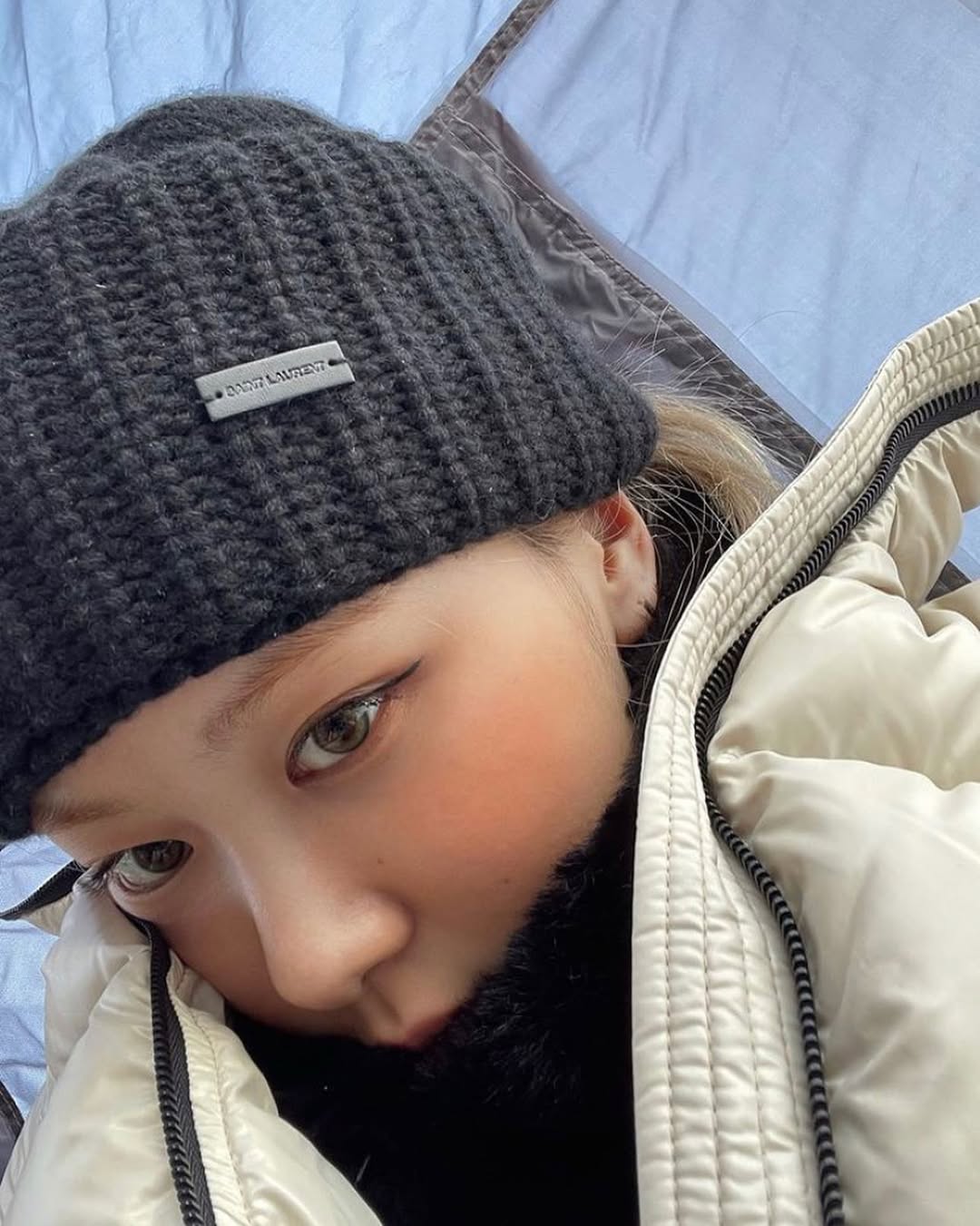 Jennie kín bưng tới sự kiện, netizen phán “lùn thấy cưng”- Ảnh 15. Jennie kín bưng tới sự kiện, netizen phán “lùn thấy cưng”- Ảnh 15.