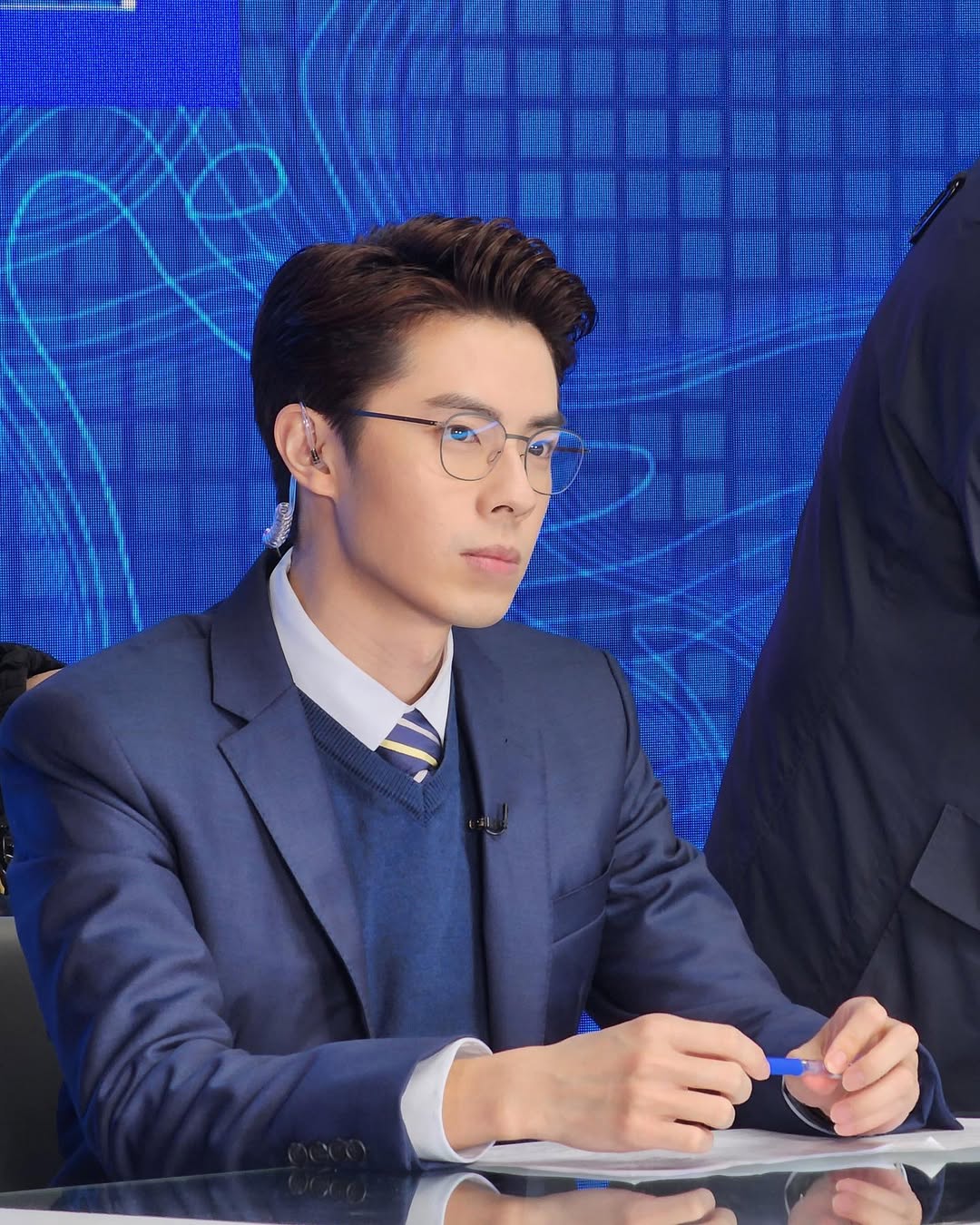 Nam diễn viên duy nhất đóng 65 tập phim trong 5 ngày: Làm việc 20 tiếng mỗi ngày, siêu nhân cũng phải gọi bằng điện thoại- Ảnh 2.