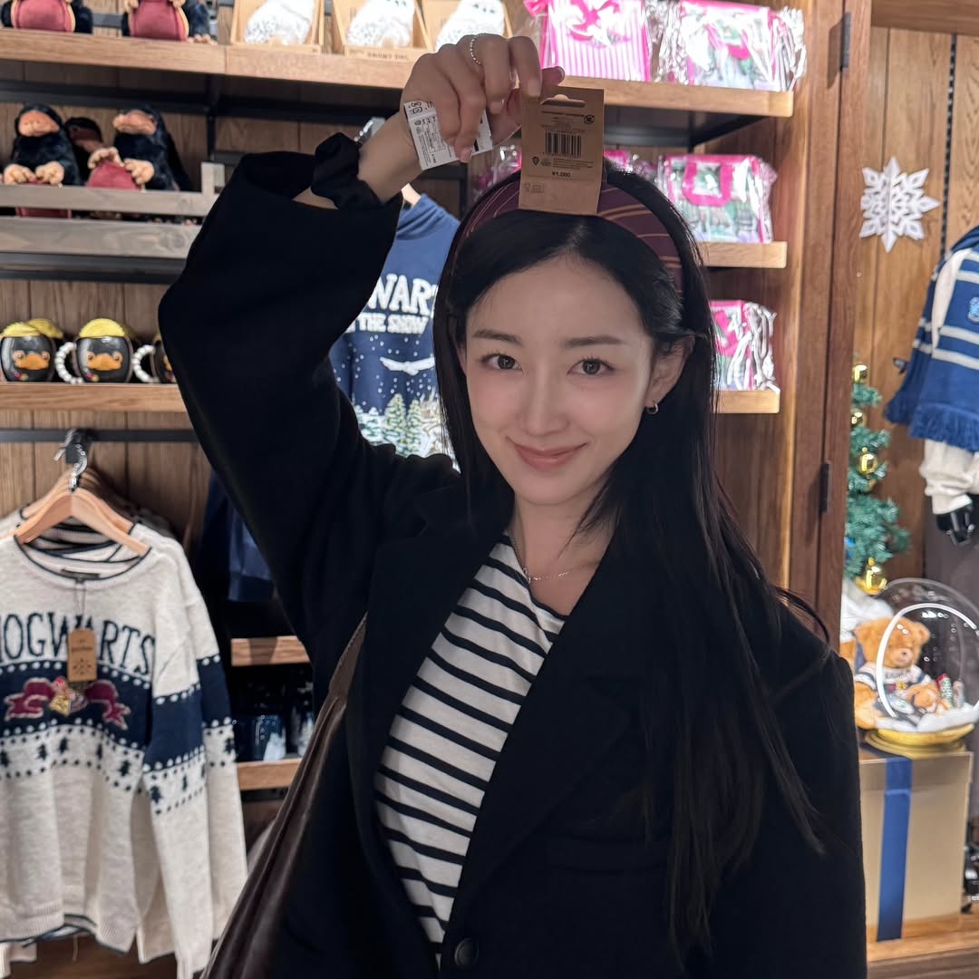 Nữ ca sĩ duy nhất từ bỏ showbiz làm tiếp viên hàng không, visual long lanh thoát tục HR không tuyển mới lạ- Ảnh 5. Nữ ca sĩ duy nhất từ bỏ showbiz làm tiếp viên hàng không, visual long lanh thoát tục HR không tuyển mới lạ- Ảnh 5.