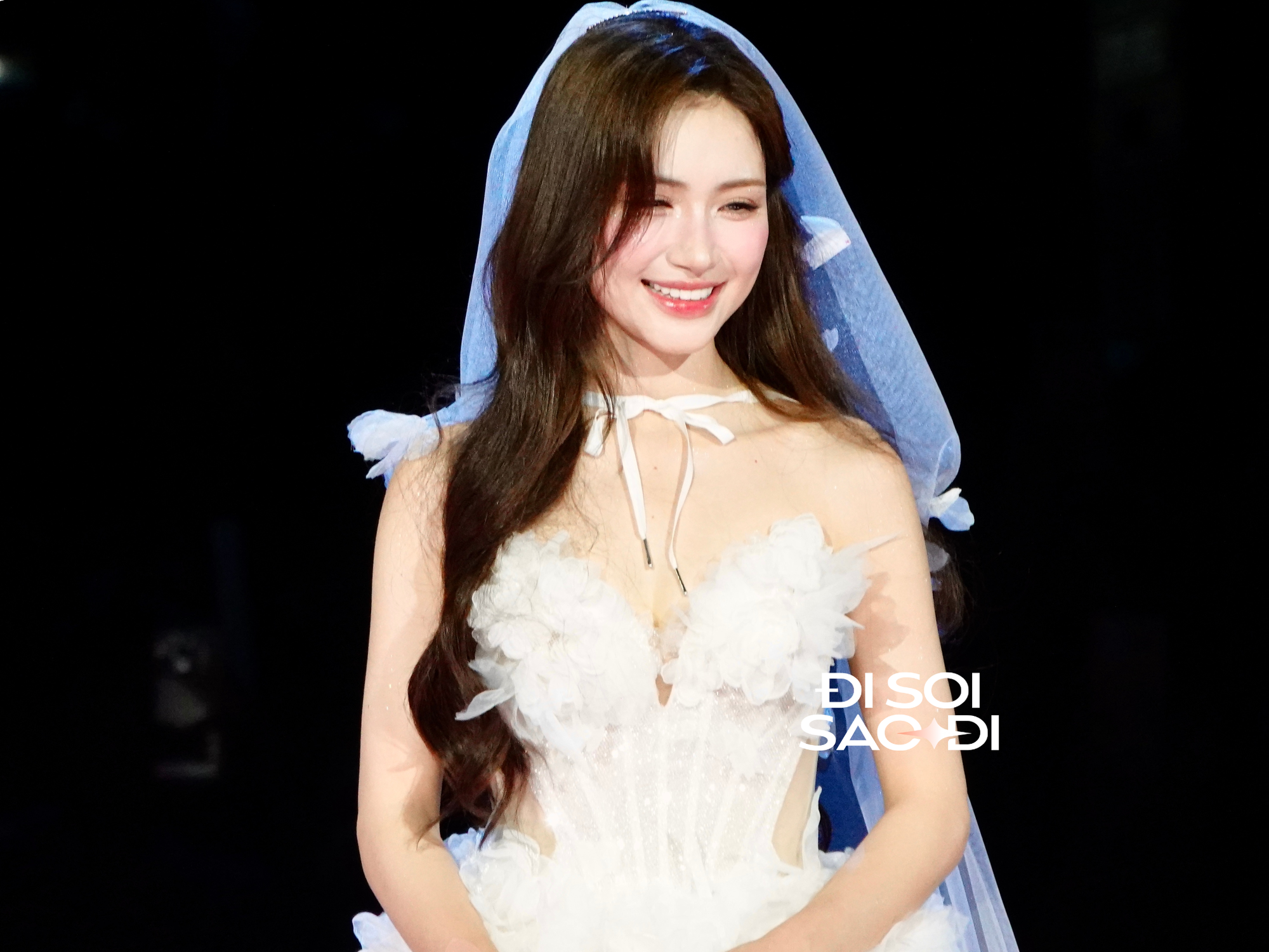 Ho&agrave; Minzy lần đầu l&agrave;m c&ocirc; d&acirc;u- Ảnh 1.