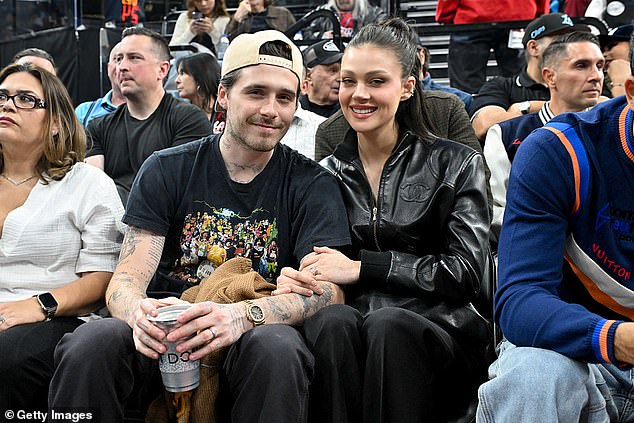 David Beckham b&aacute;n penhouse 600 tỷ giữa l&uacute;c 