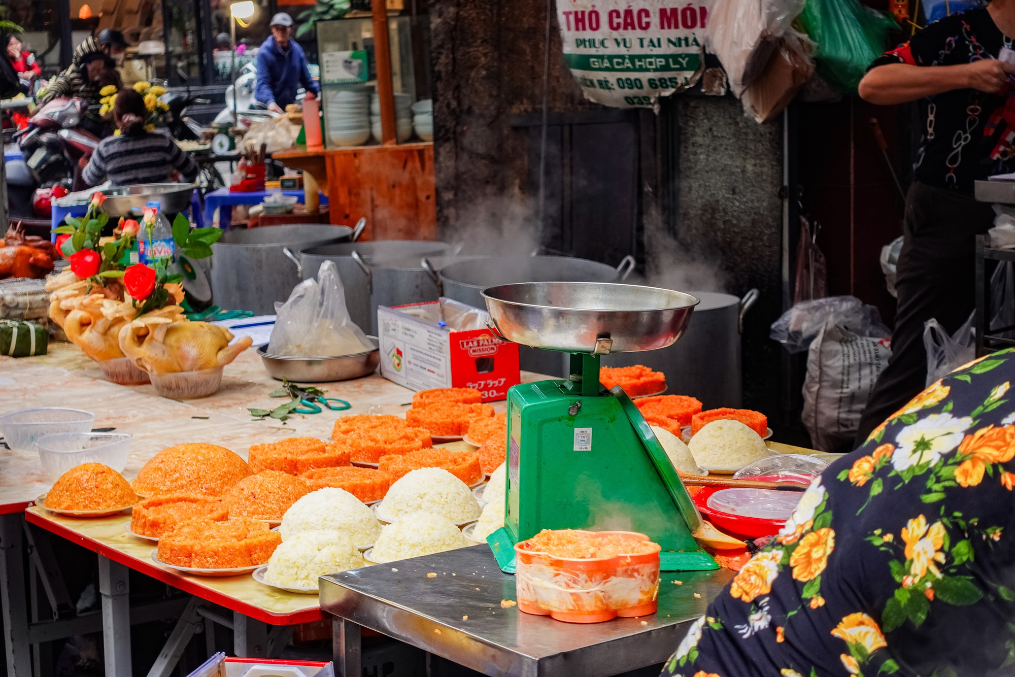 G&agrave; luộc 1 triệu/con vẫn đổ x&ocirc; mua - đ&acirc;y l&agrave; khu chợ hot nhất H&agrave; Nội h&ocirc;m nay!- Ảnh 12.