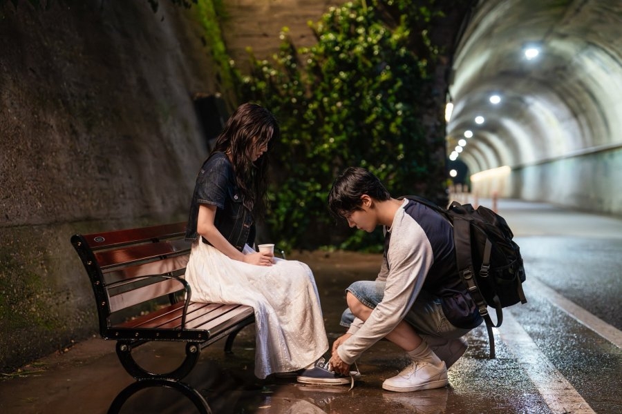 Trời sập cũng phải xem phim H&agrave;n n&agrave;y bằng được: Cặp ch&iacute;nh nhan sắc qu&aacute; đ&atilde;, ti&ecirc;n đồng ngọc nữ gi&aacute; đ&aacute;o nh&acirc;n gian- Ảnh 4.