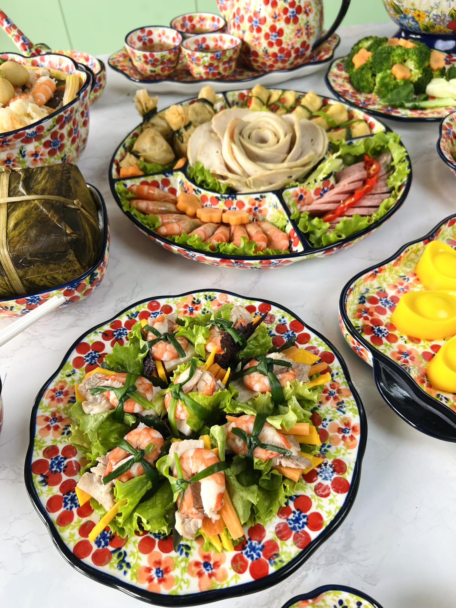 "Đại hội" khoe m&acirc;m c&uacute;ng &ocirc;ng C&ocirc;ng &ocirc;ng T&aacute;o ngập tr&agrave;n MXH: Kh&ocirc;ng chỉ nhiều m&oacute;n ăn may mắn m&agrave; c&ograve;n đẹp đến "n&iacute;n thở"- Ảnh 16.