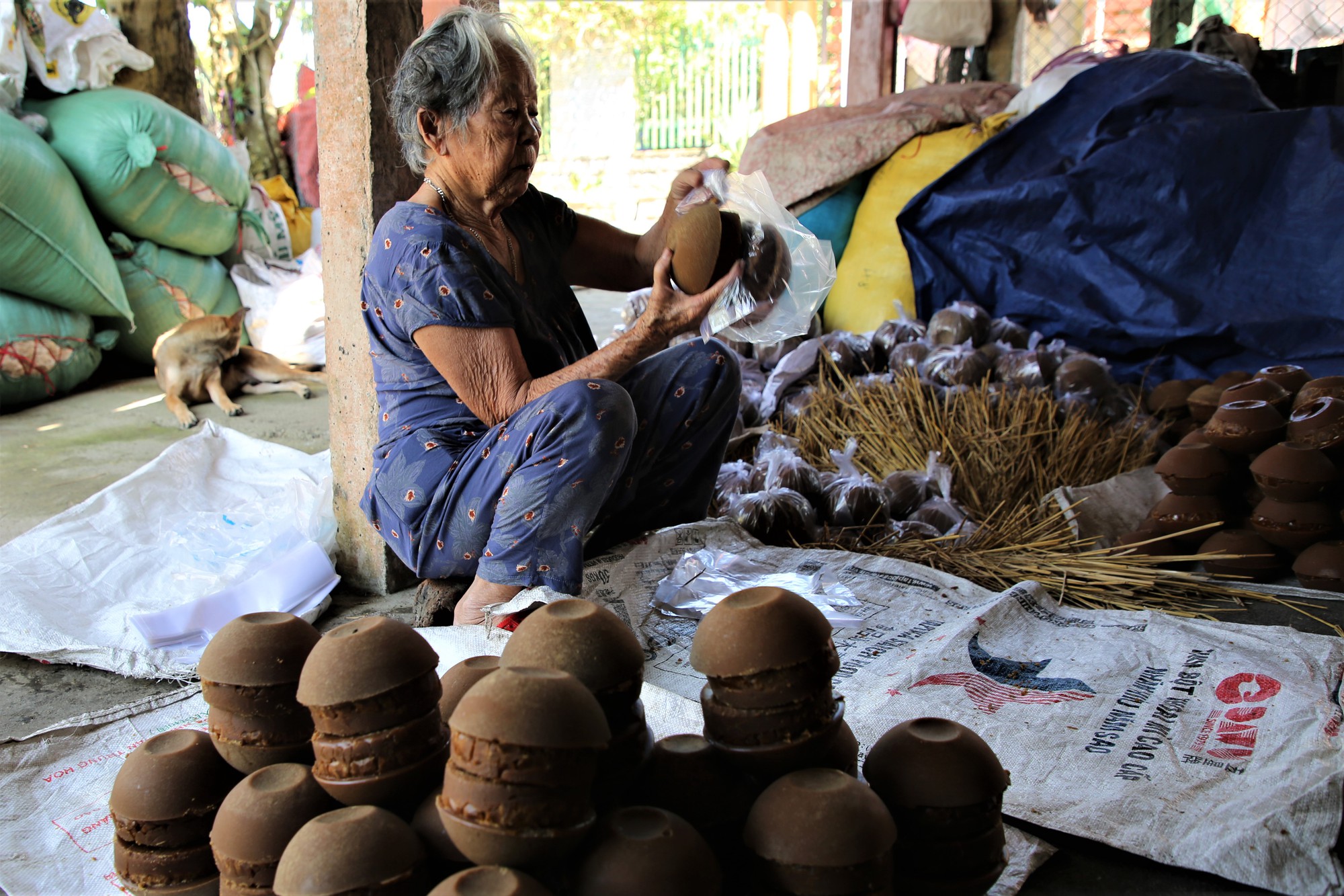 23 tháng Chạp, có một thứ ở Đà Nẵng phải nấu suốt đêm mới kịp dâng ông Táo- Ảnh 16.