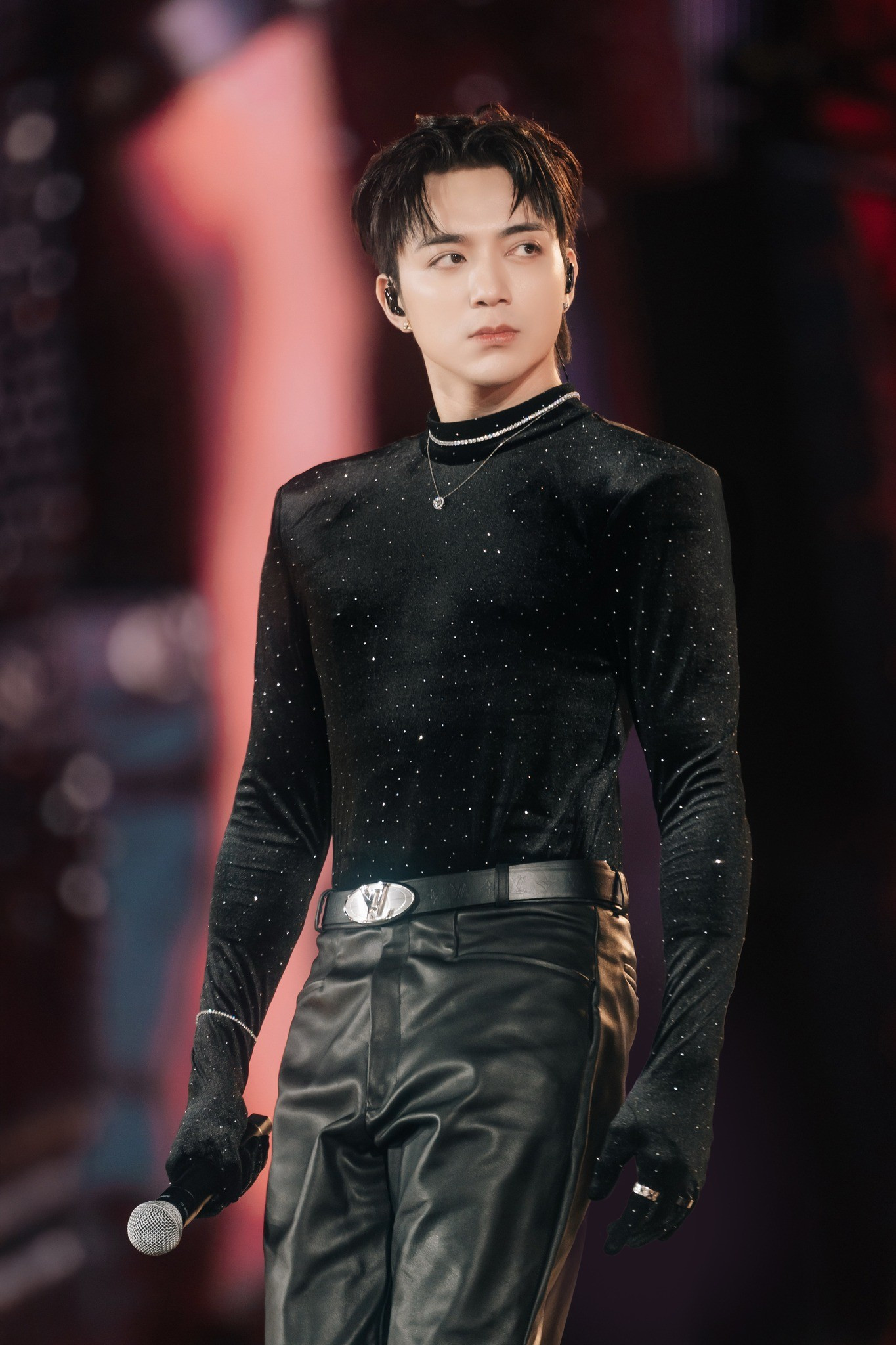 Ca sĩ Việt n&agrave;o cận kề ngưỡng c&aacute;t-x&ecirc; một tỷ đồng/show- Ảnh 13.