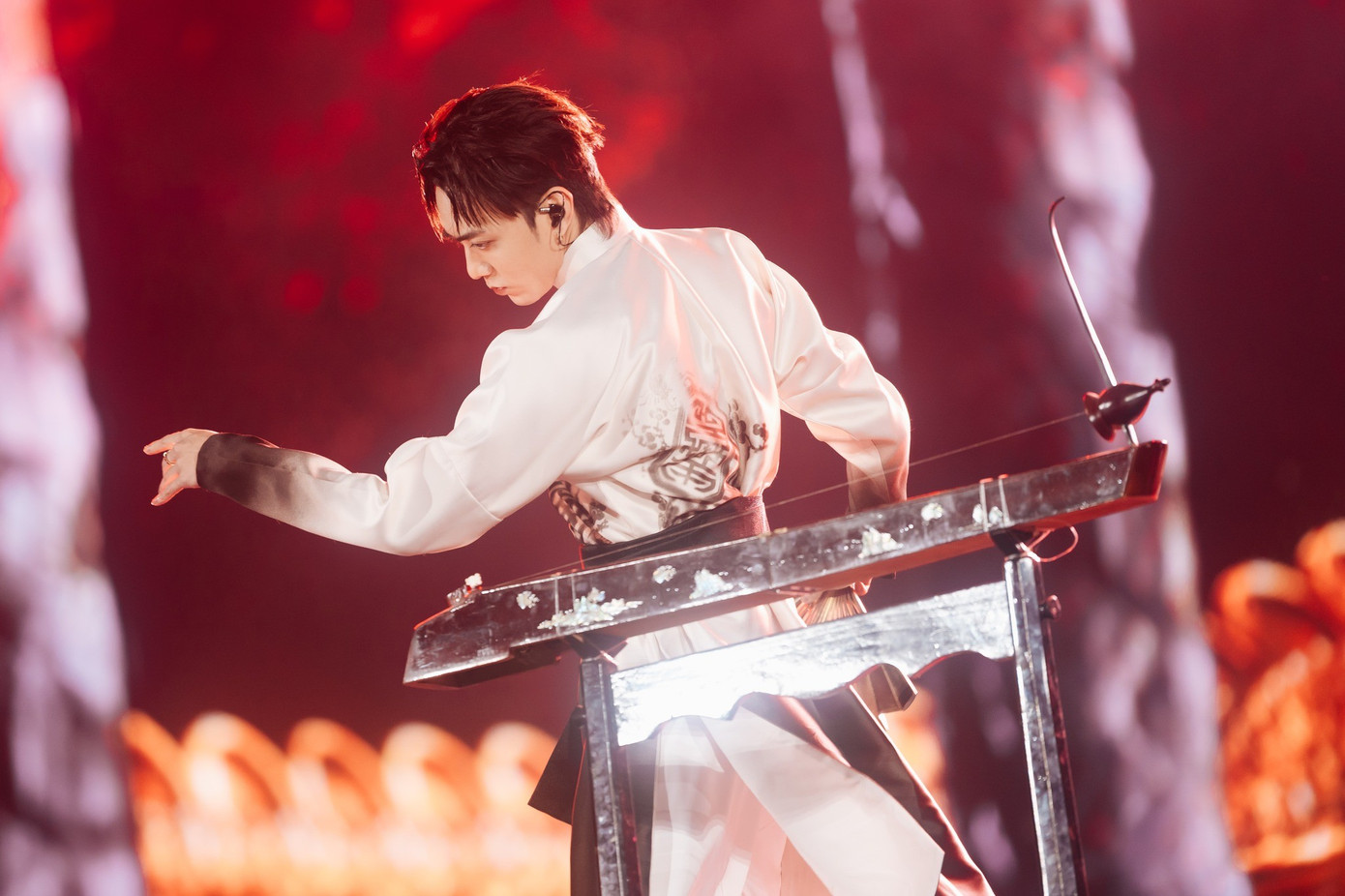 Ca sĩ Việt n&agrave;o cận kề ngưỡng c&aacute;t-x&ecirc; một tỷ đồng/show- Ảnh 11.