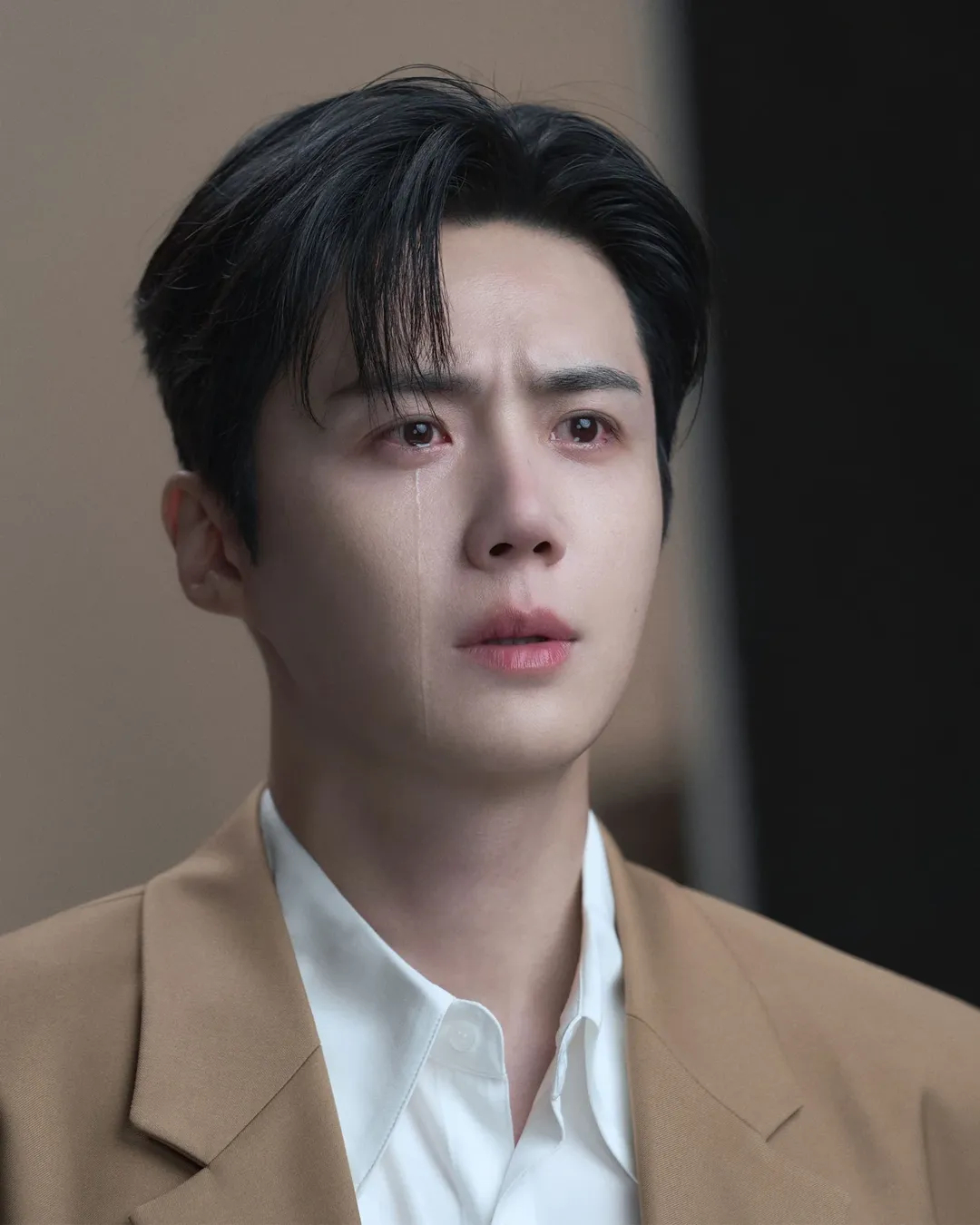 Kim Seon Ho tiều tụy h&eacute;o m&ograve;n, lộ diện lần đầu sau scandal chấn động- Ảnh 3.