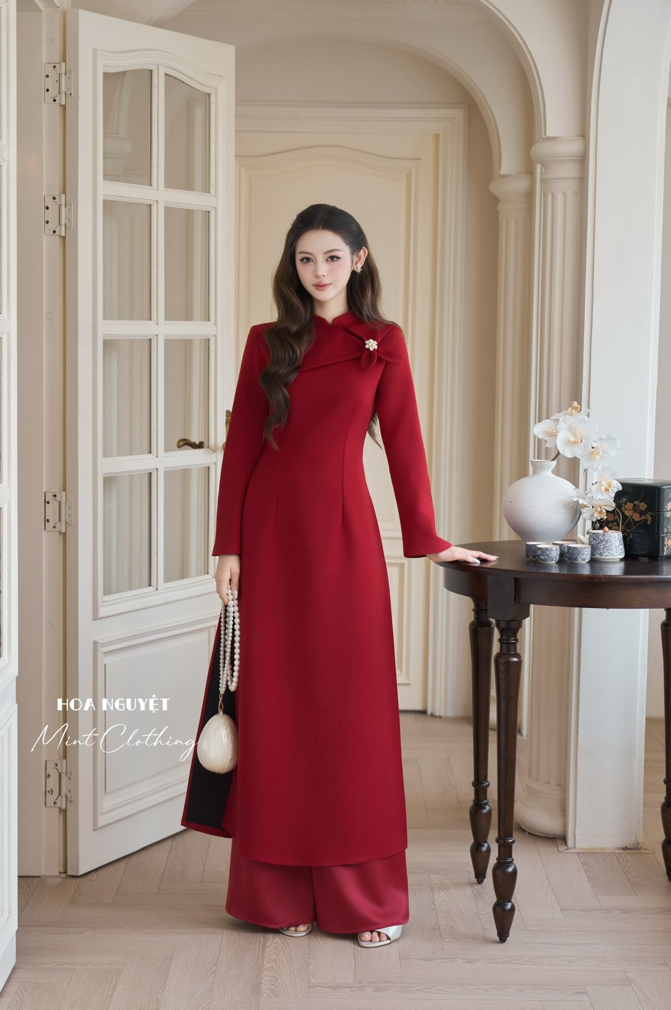 N&agrave;ng mệnh Thổ chọn &aacute;o d&agrave;i Tết đẹp như Huyền Lizzie: Vừa t&ocirc;n d&aacute;ng, nịnh da, vừa h&uacute;t t&agrave;i lộc đầu năm mới- Ảnh 6.