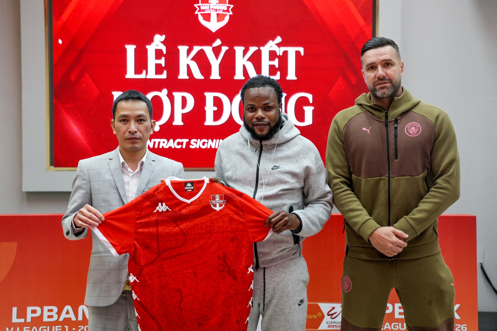 Hải Ph&ograve;ng FC chi&ecirc;u mộ Ronaldo- Ảnh 1.