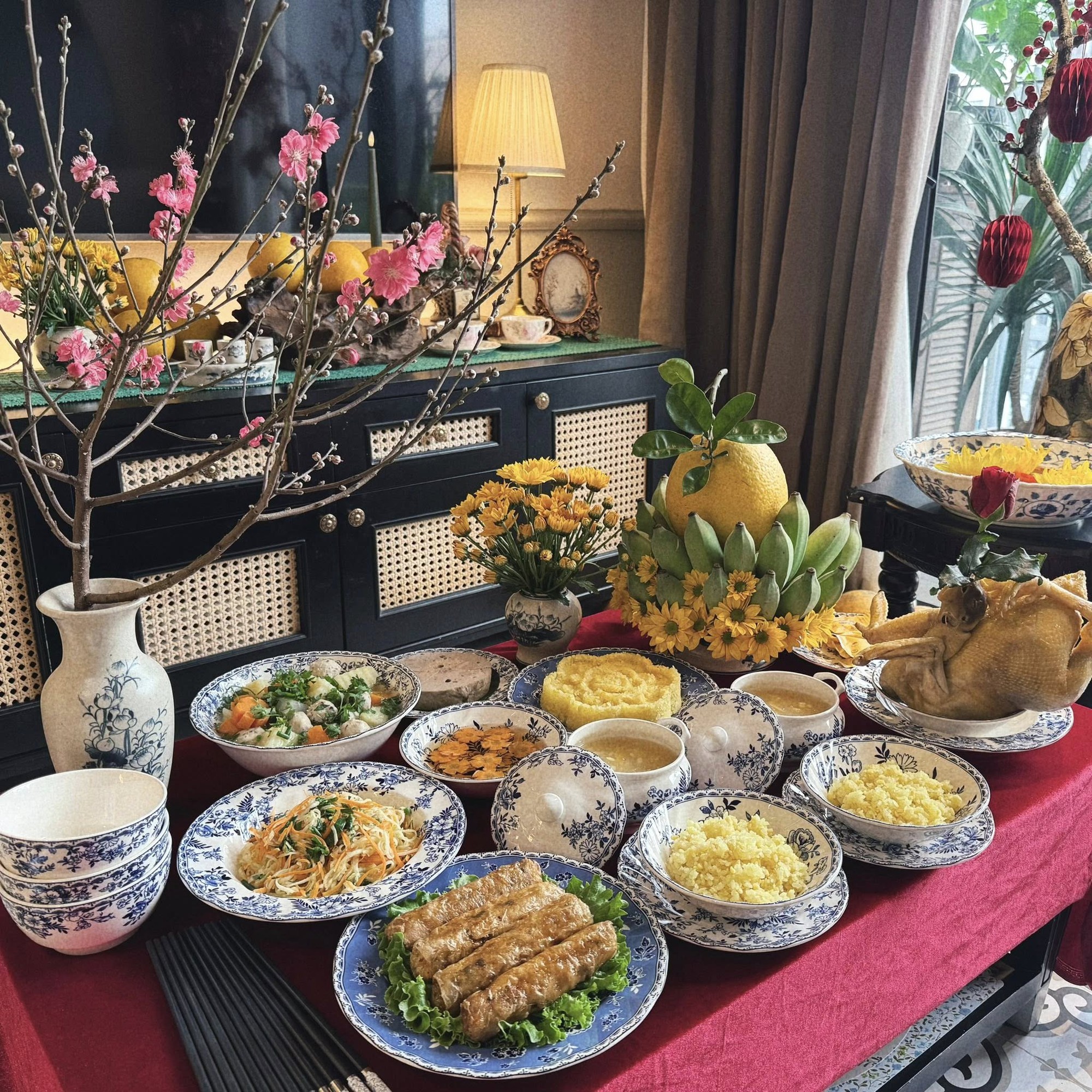 "Đại hội" khoe m&acirc;m c&uacute;ng &ocirc;ng C&ocirc;ng &ocirc;ng T&aacute;o ngập tr&agrave;n MXH: Kh&ocirc;ng chỉ nhiều m&oacute;n ăn may mắn m&agrave; c&ograve;n đẹp đến "n&iacute;n thở"- Ảnh 8.