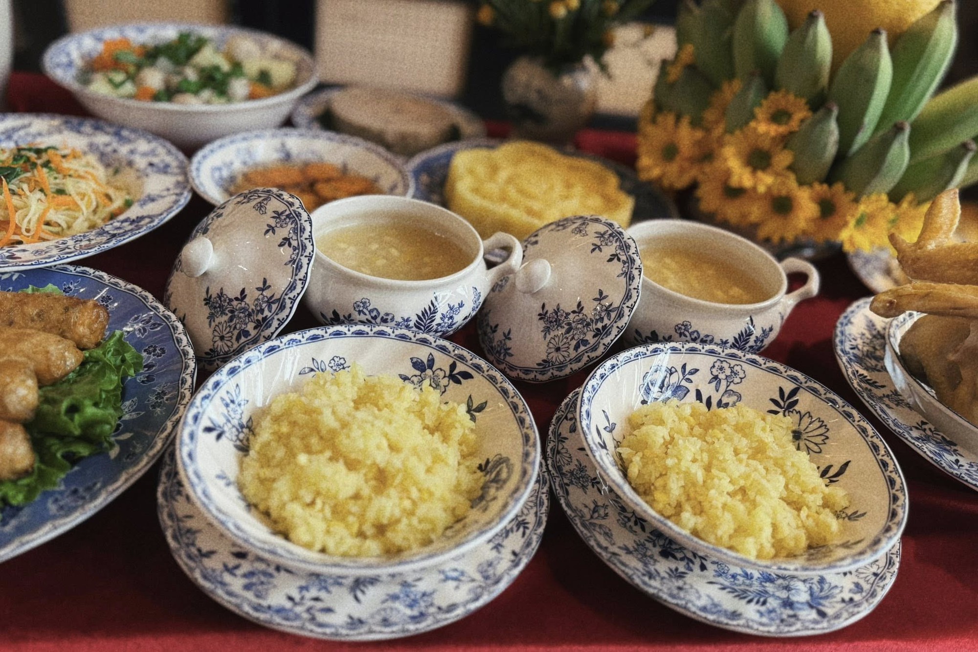 "Đại hội" khoe m&acirc;m c&uacute;ng &ocirc;ng C&ocirc;ng &ocirc;ng T&aacute;o ngập tr&agrave;n MXH: Kh&ocirc;ng chỉ nhiều m&oacute;n ăn may mắn m&agrave; c&ograve;n đẹp đến "n&iacute;n thở"- Ảnh 11.