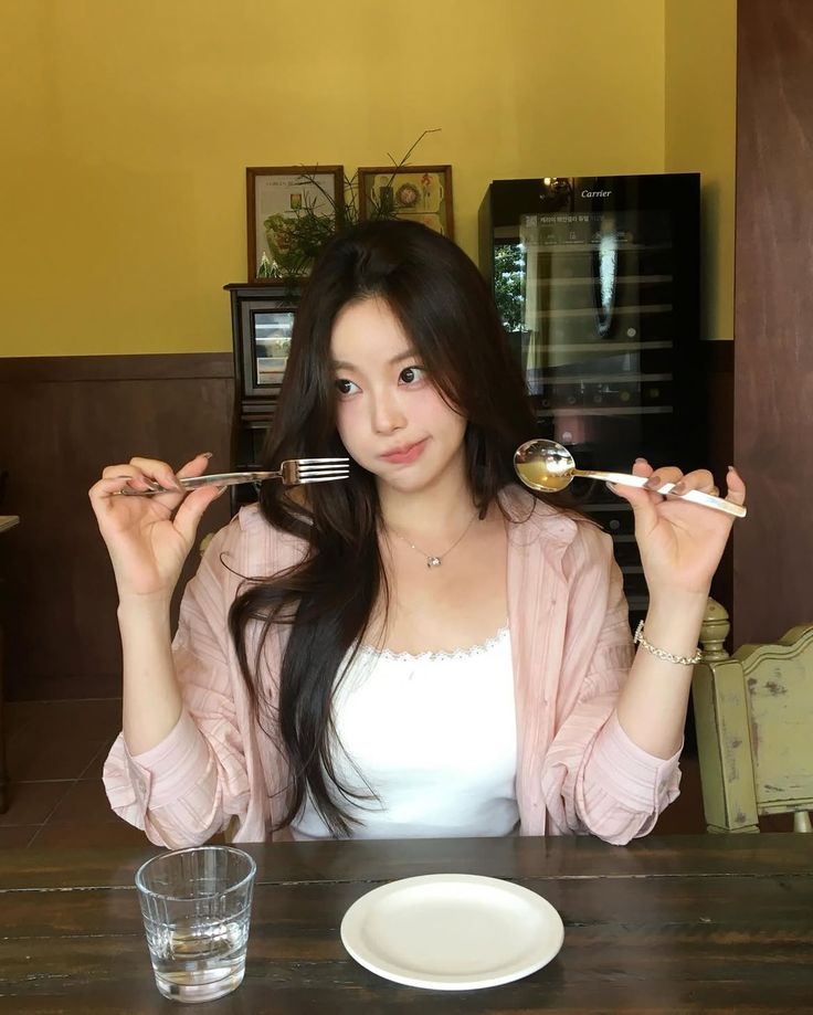 Phương ph&aacute;p ăn ki&ecirc;ng 4 tuần gi&uacute;p g&aacute;i H&agrave;n giảm 5kg- Ảnh 1.