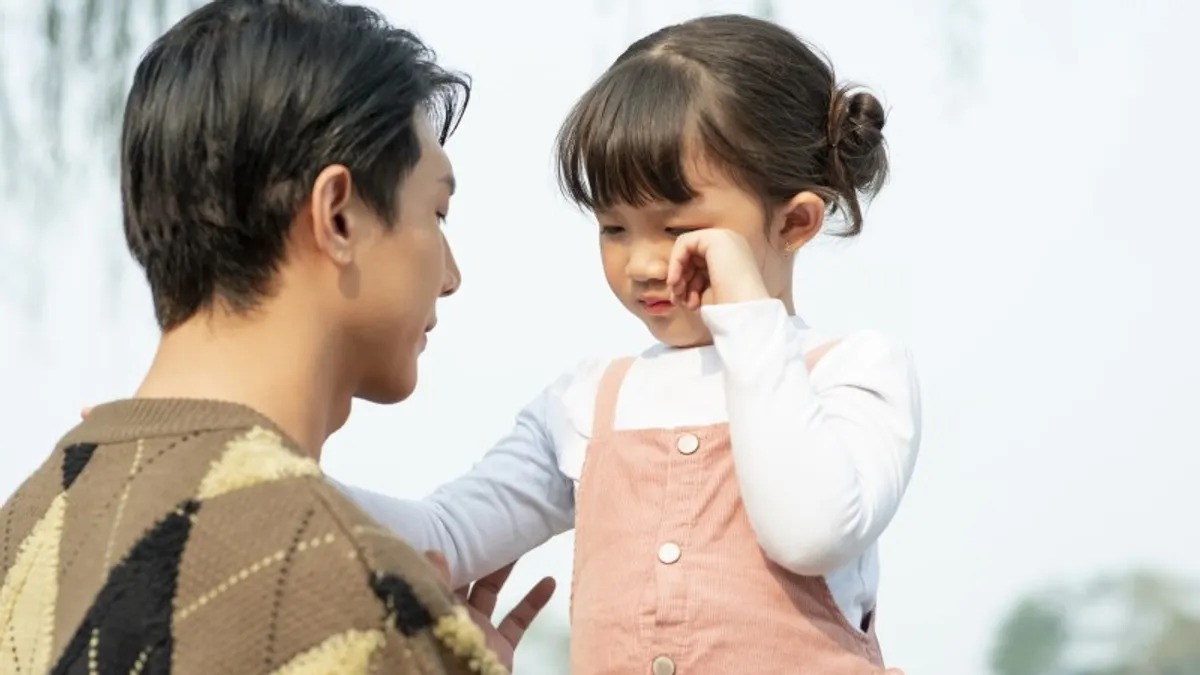 Bạn có đang bao bọc con quá mức? Chuyên gia chỉ ra 5 DẤU HIỆU điển hình- Ảnh 1.