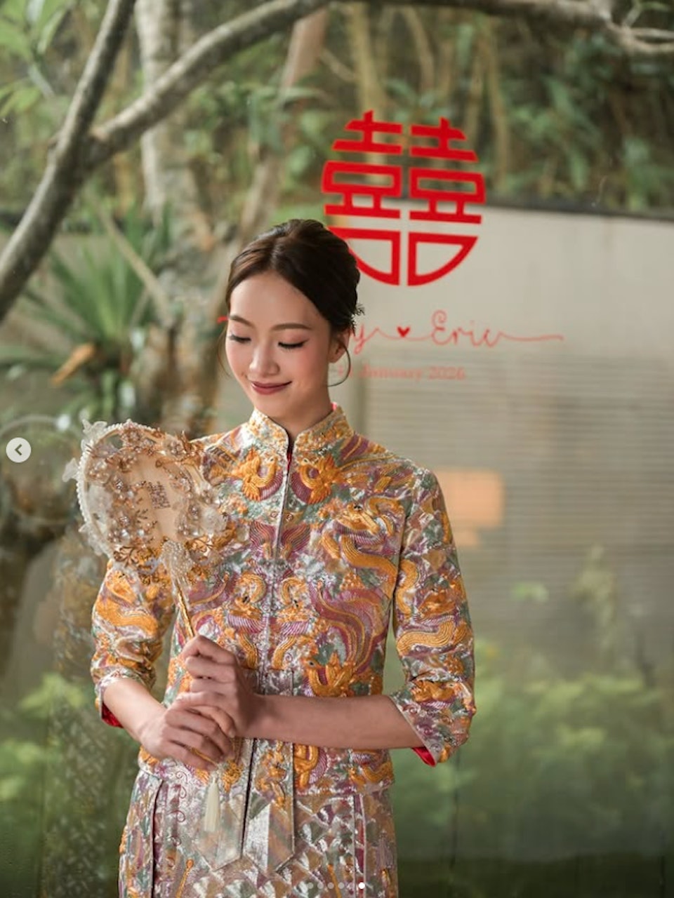 "Nữ thần ch&acirc;n d&agrave;i" b&iacute; mật cưới người t&igrave;nh l&acirc;u năm- Ảnh 1.