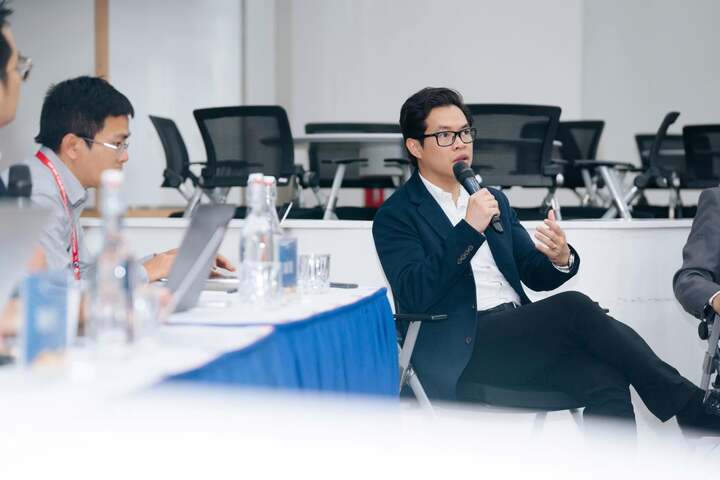 Người Việt đứng sau 110 c&ocirc;ng tr&igrave;nh quốc tế giải m&atilde; "hộp đen" AI- Ảnh 2.