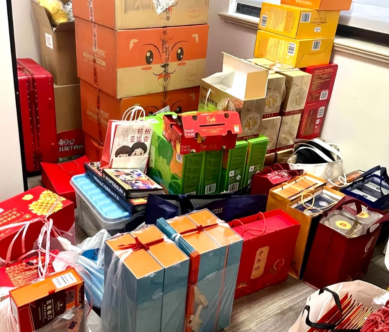 C&agrave;ng gần Tết c&agrave;ng dễ &ldquo;n&eacute;m tiền qua cửa sổ&rdquo;: 5 khoản chi nhiều nh&agrave; hối hận sau m&ugrave;ng 3- Ảnh 1.