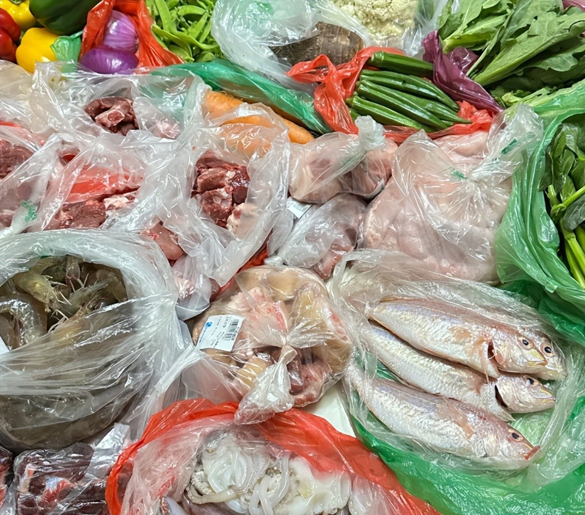 C&agrave;ng gần Tết c&agrave;ng dễ &ldquo;n&eacute;m tiền qua cửa sổ&rdquo;: 5 khoản chi nhiều nh&agrave; hối hận sau m&ugrave;ng 3- Ảnh 5.