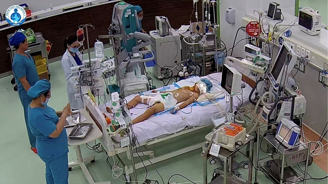 2 bệnh nhi &lsquo;thập tử nhất sinh&rsquo; v&igrave; vi&ecirc;m cơ tim tối cấp- Ảnh 2.
