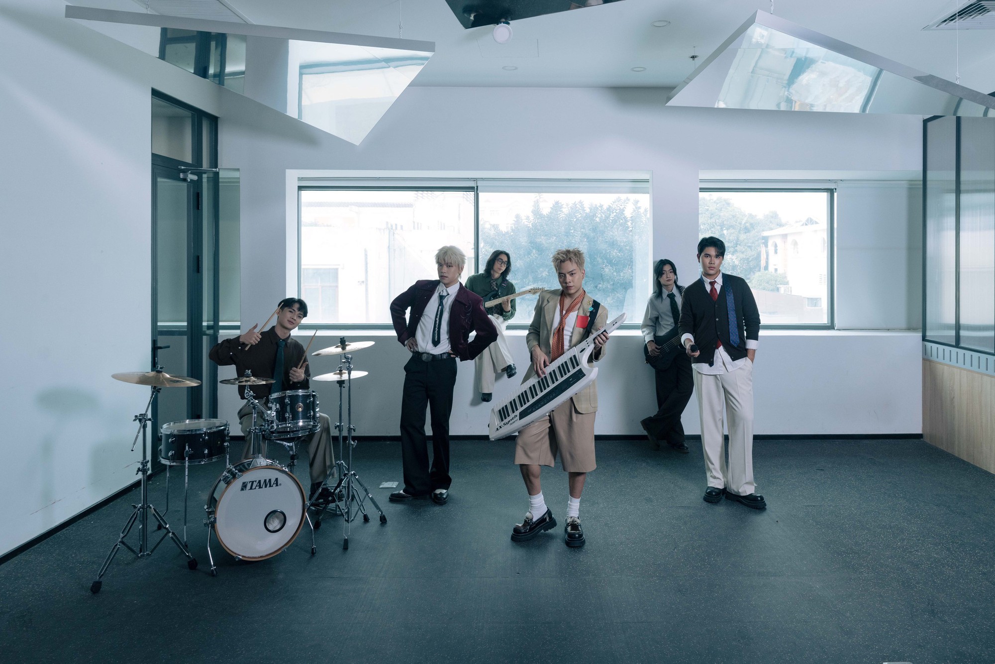 Vượt mặt d&agrave;n sao đ&igrave;nh đ&aacute;m, &Aacute; qu&acirc;n Vietnam Idol được hit-maker đ&igrave;nh đ&aacute;m Vbiz 