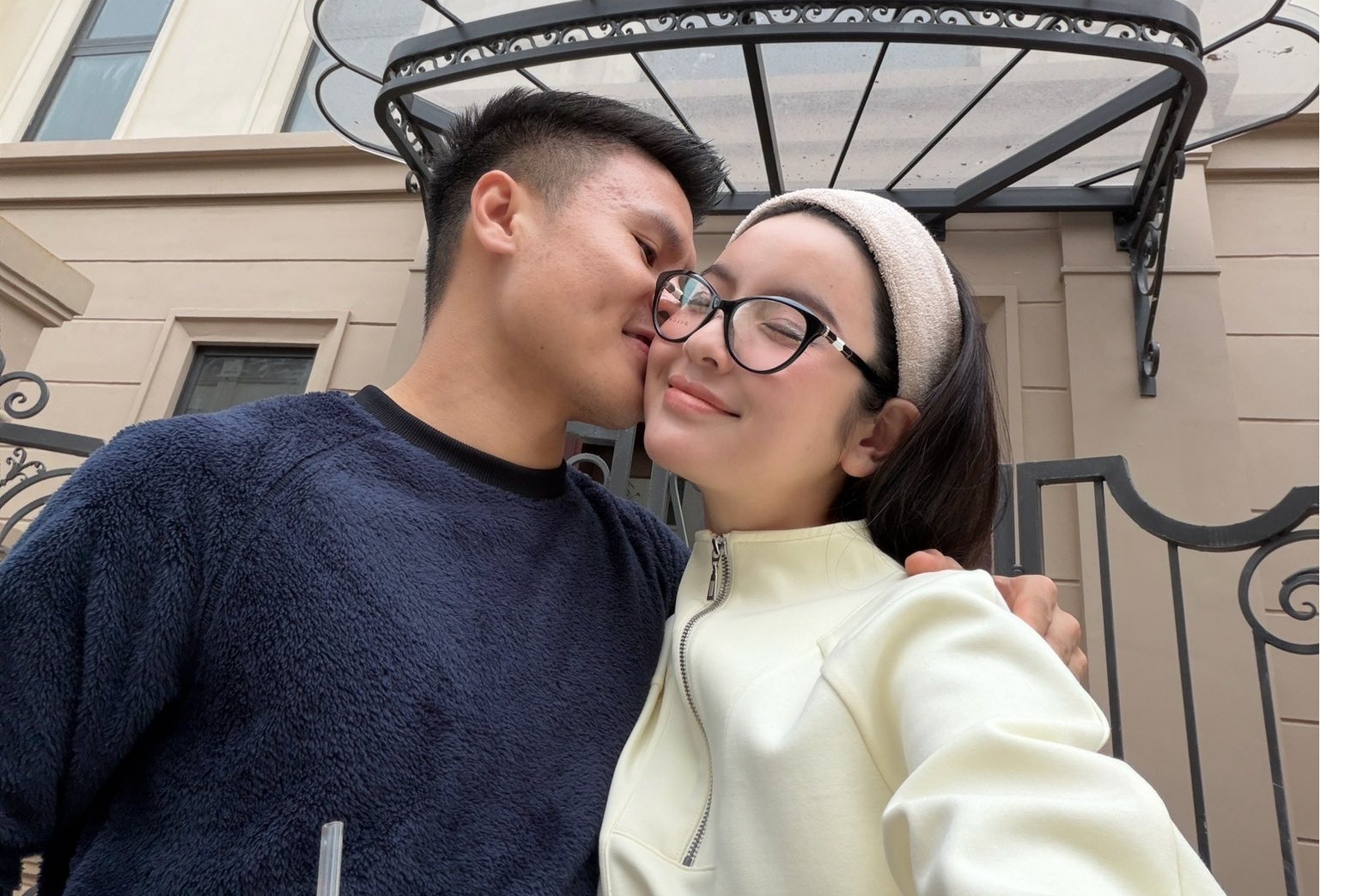 Chu Thanh Huyền xinh như b&uacute;p b&ecirc;, Quang Hải đi 