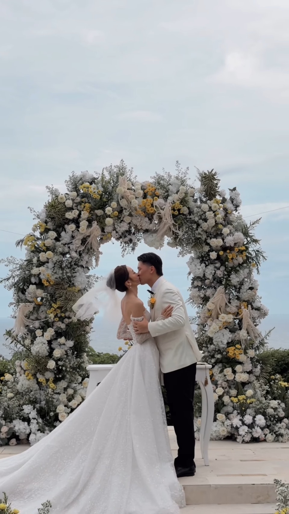 "Nữ thần ch&acirc;n d&agrave;i" b&iacute; mật cưới người t&igrave;nh l&acirc;u năm- Ảnh 7.