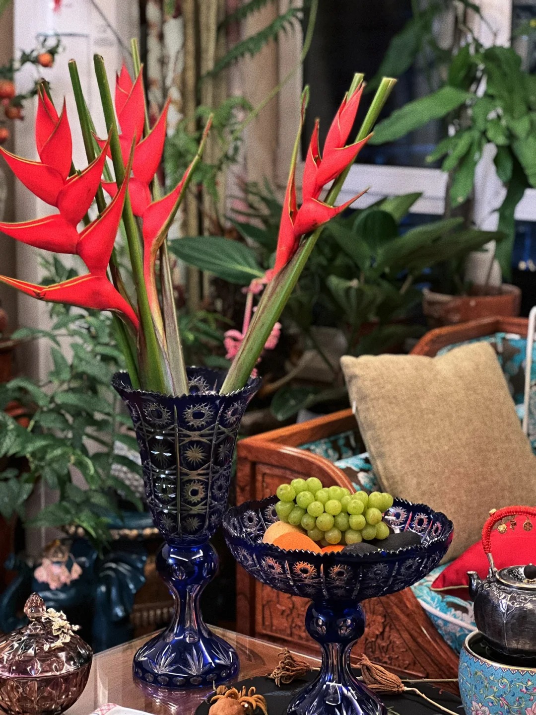 Chuối &eacute;n đỏ được mệnh danh&nbsp;"bảo bối" phong thủy năm Hỏa: Đẹp ma mị, bền cả th&aacute;ng, rước lộc "tiền đồ như gấm", ai nh&igrave;n cũng khen tấm tắc- Ảnh 7.