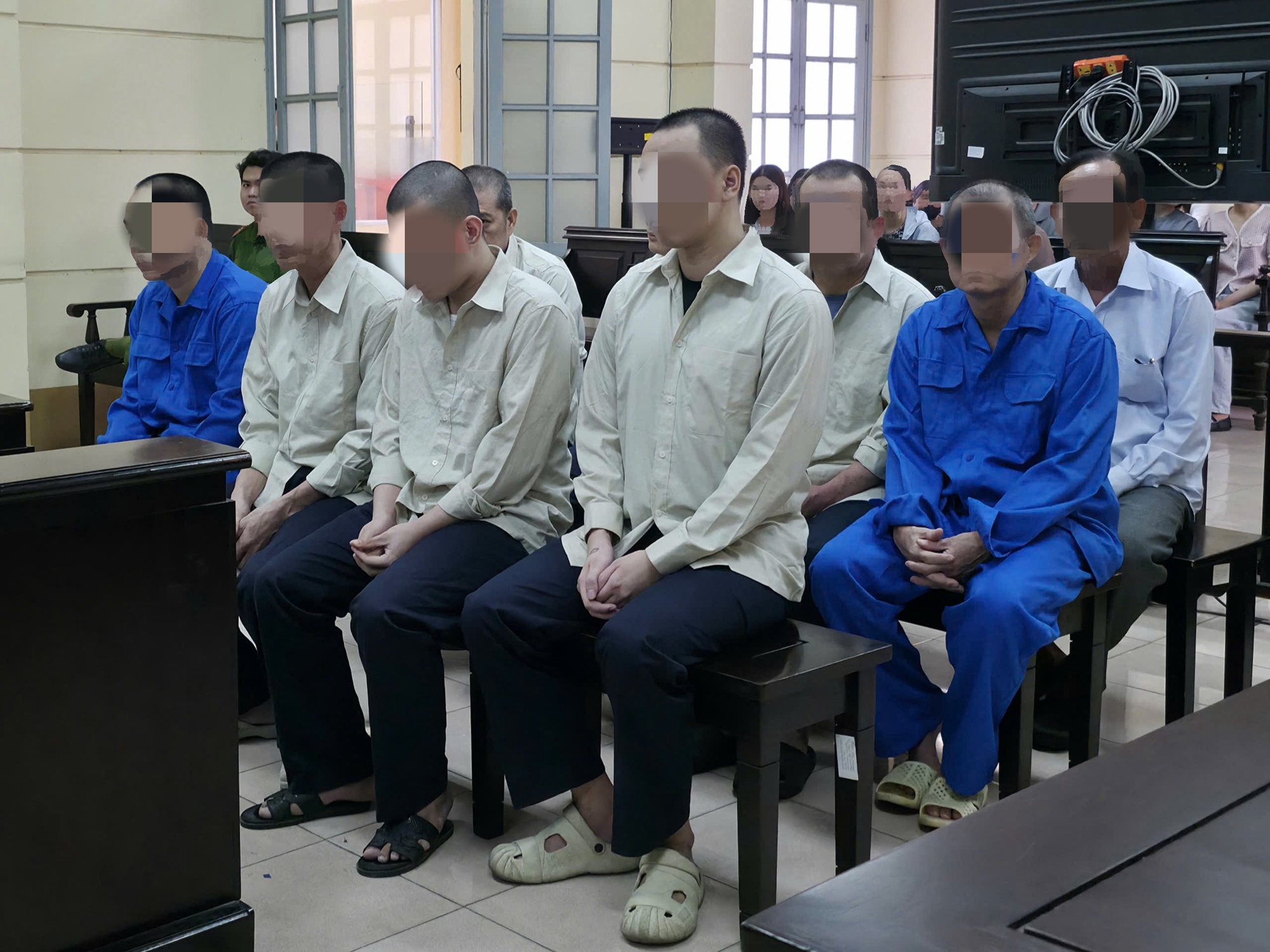 Vụ khi&ecirc;ng quan t&agrave;i g&acirc;y sốc ở chợ Bến Th&agrave;nh: H&ocirc;m nay, 11 bị c&aacute;o hầu t&ograve;a- Ảnh 1.