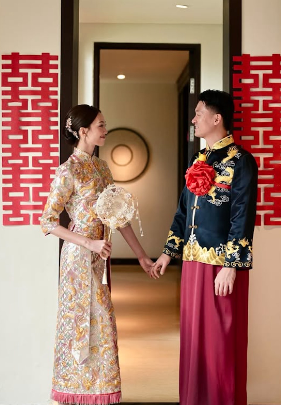 "Nữ thần ch&acirc;n d&agrave;i" b&iacute; mật cưới người t&igrave;nh l&acirc;u năm- Ảnh 2.